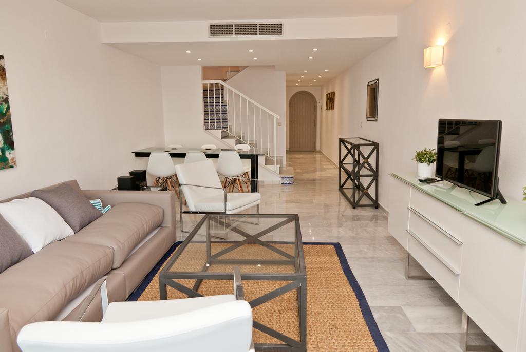 Holiday Home Clarisa Estepona Extérieur photo